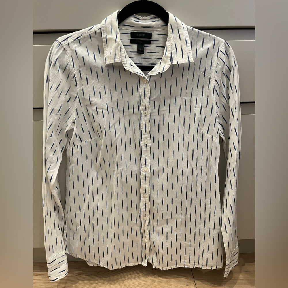 J. Crew White and Blue Perfect Button-up - Size 8